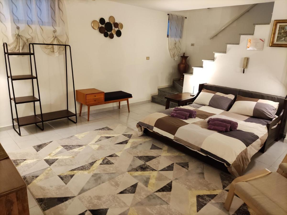 B&B Firmino La Loggia 外观 照片